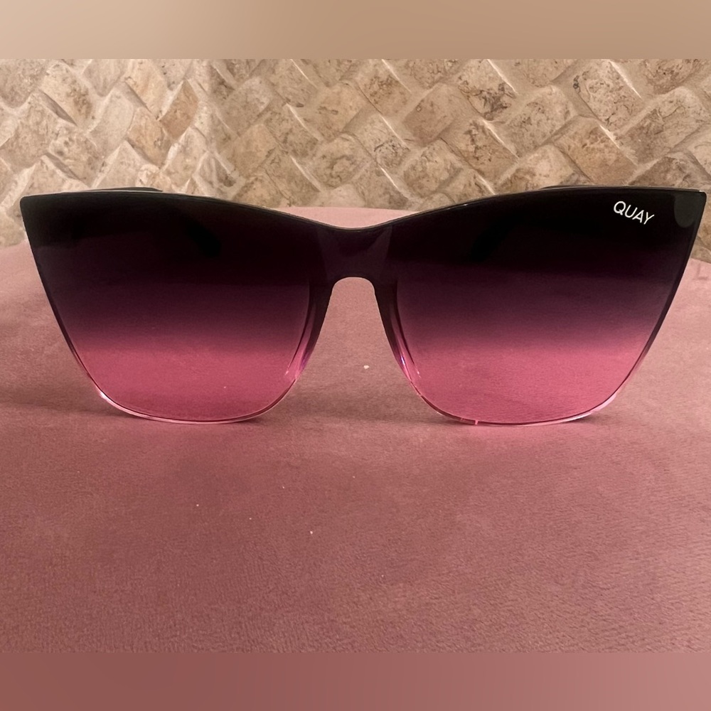 Quay Come Thru sunglasses 🕶️